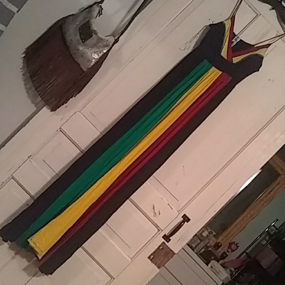 Dresses & Skirts - 🔥4 for 20$ 🔥Rasta colored maxi!!